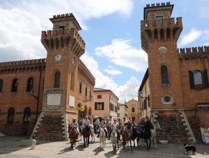 MORDANO IL RADUNO DEI CAVALIERI