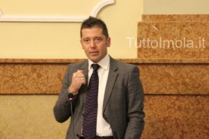 UN CENTRODESTRA UNITO ALLE PROSSIME AMMINISTRATIVE PER PORTARE AL BALLOTTAGGIO IL PD… ASTENERSI PERDITEMPO E VOLTAGABBANA