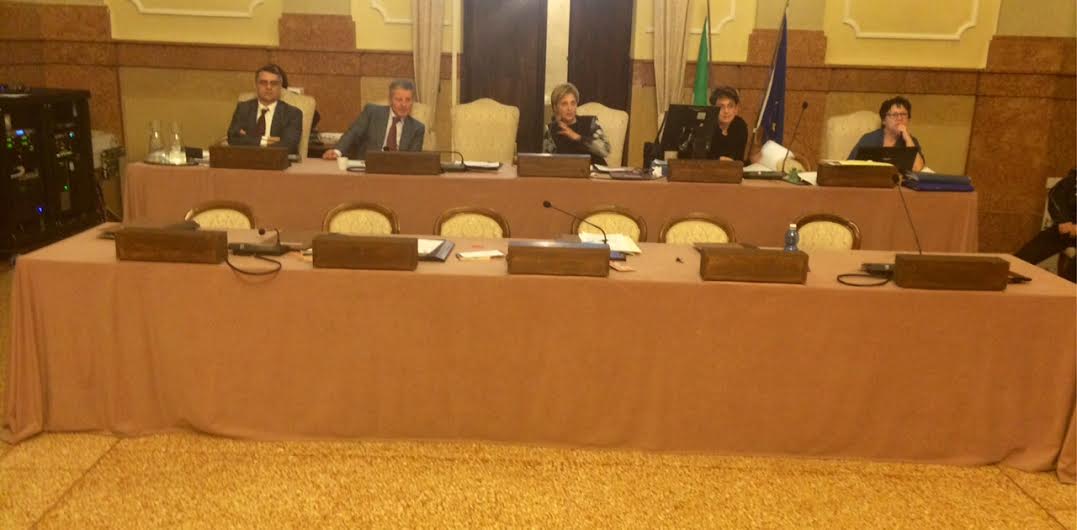 Opposizioni imolesi all’attacco