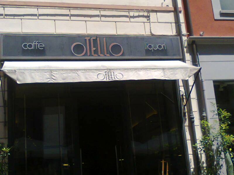 “GRAZIE A TUTTI”, DOPO 22 ANNI ELVIRA CHIUDE IL BAR OTELLO