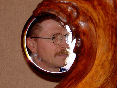 NIENTE SARA’ PIU’ COME PRIMA. Sabato 4 aprile alle 17 inaugurazione mostra di sculture in legno di Davide Bassi