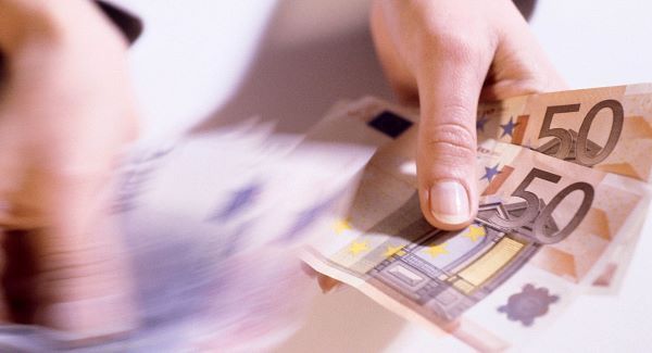 HANNO APPENA SBORSATO 3,5 MILIONI DI EURO PER LA PISCINA ORTIGNOLA E ADESSO NE VOGLIONO FARE UNA NUOVA DA 4 MILIONI AL RUGGI?