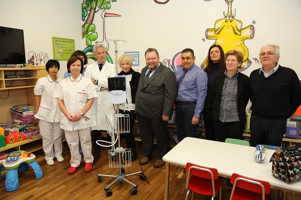 SFIDA DEL CUORE 2015: DA AUSER UN DISPOSITIVO PER OSSIGENOTERAPIA AD ALTI FLUSSI DI ULTIMA GENERAZIONE PER LA PEDIATRIA DELL’OSPEDALE