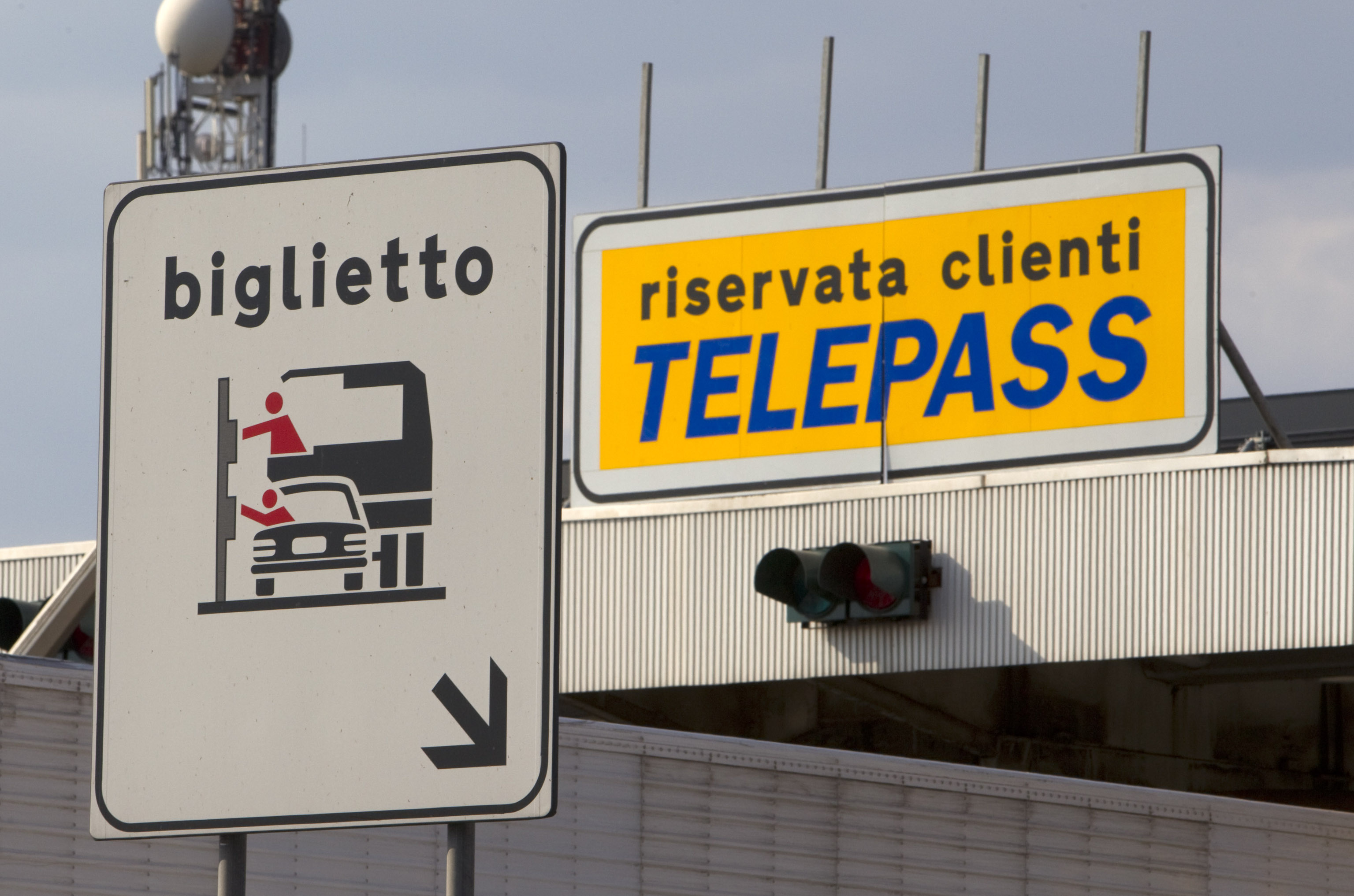 DOZZA: IL CONSIGLIO COMUNALE ESPRIME PARERE FAVOREVOLE  ALLA REALIZZAZIONE DELL’INTERVENTO DI AMPLIAMENTO QUARTA CORSIA AUTOSTRADA A14 E CASELLO AUTOSTRADALE TOSCANELLA”.