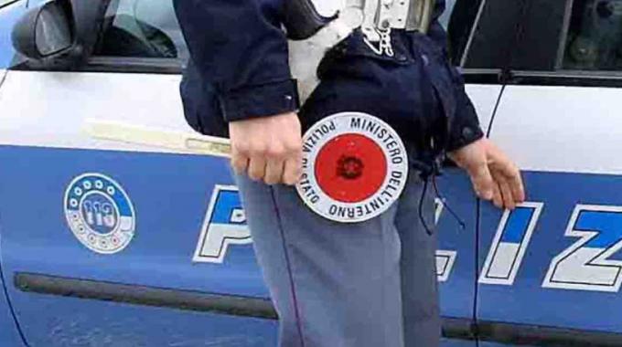 POLIZIA MUNICIPALE: CONTINUANO I CONTROLLI CONTRO I PARCHEGGIATORI ABUSIVI, L’ACCATTONAGGIO ED I VENDITORI ABUSIVI