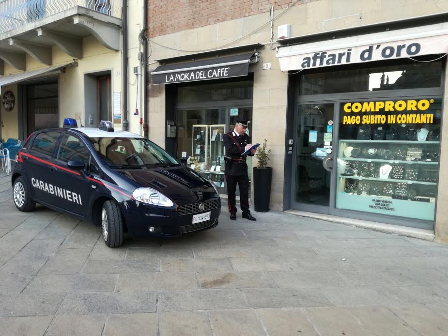 TENTATO FURTO IN GIOIELLERIA: 32ENNE ARRESTATA DAI CARABINIERI