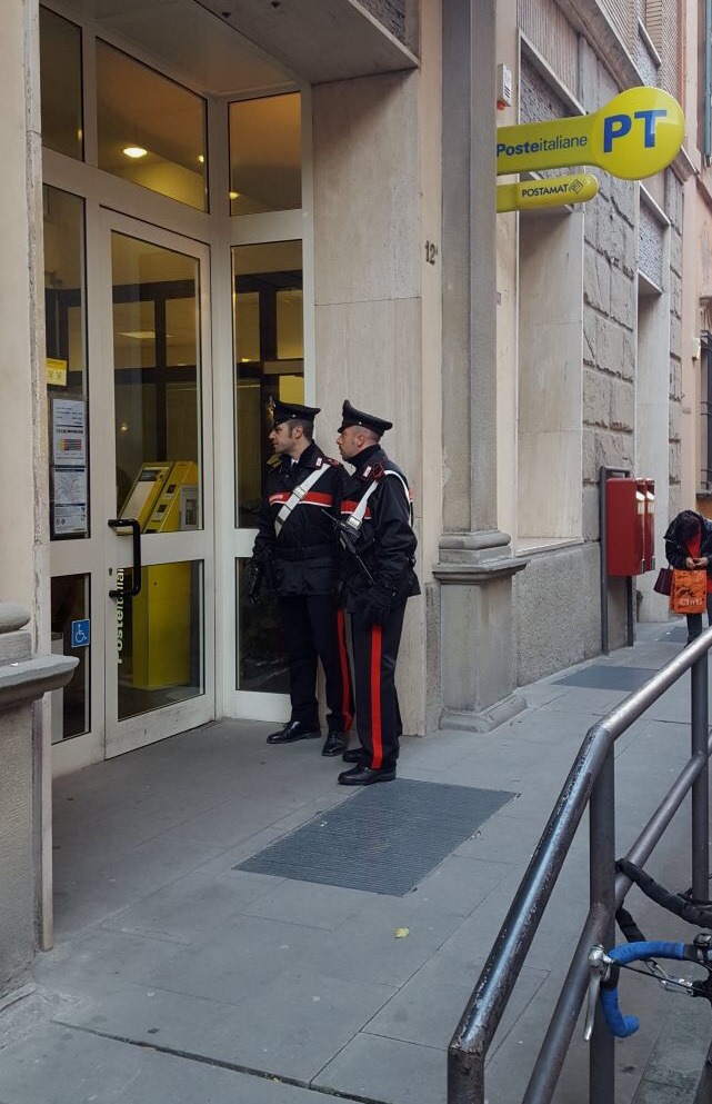 Imola, Va all’ufficio postale con i documenti falsi e tenta di aprire un conto: napoletana arrestata dai carabinieri.