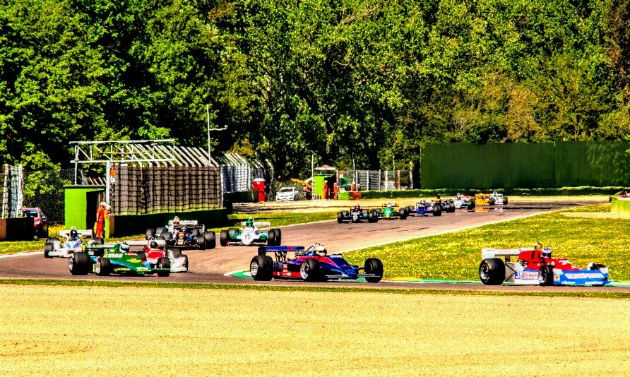 20.000 SPETTATORI A IMOLA  PER APPLAUDIRE I CAMPIONI DI MOTORLEGENDFESTIVAL