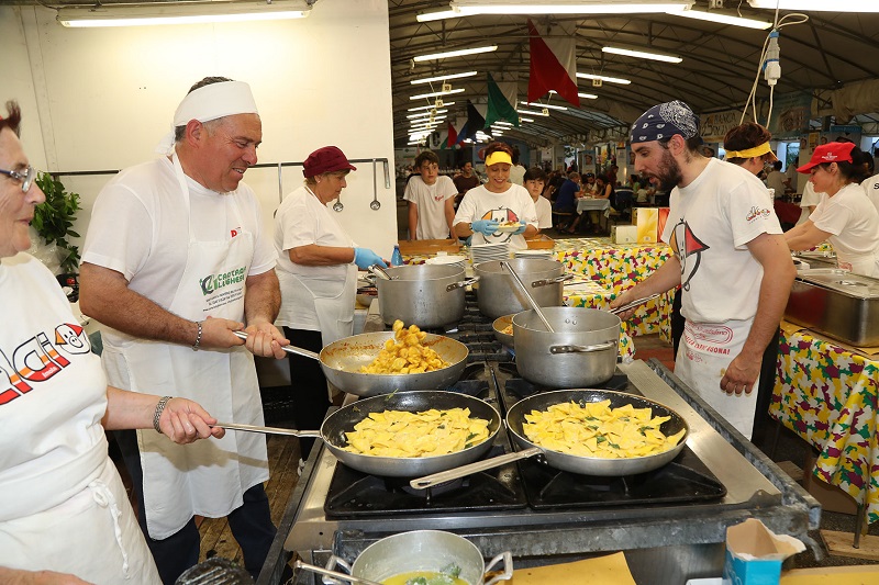 AL VIA LA SAGRA DELL’AGRICOLTURA DI MORDANO CON L’OMAGGIO ALL’ITALIA ED ALLA DOLCE VITA