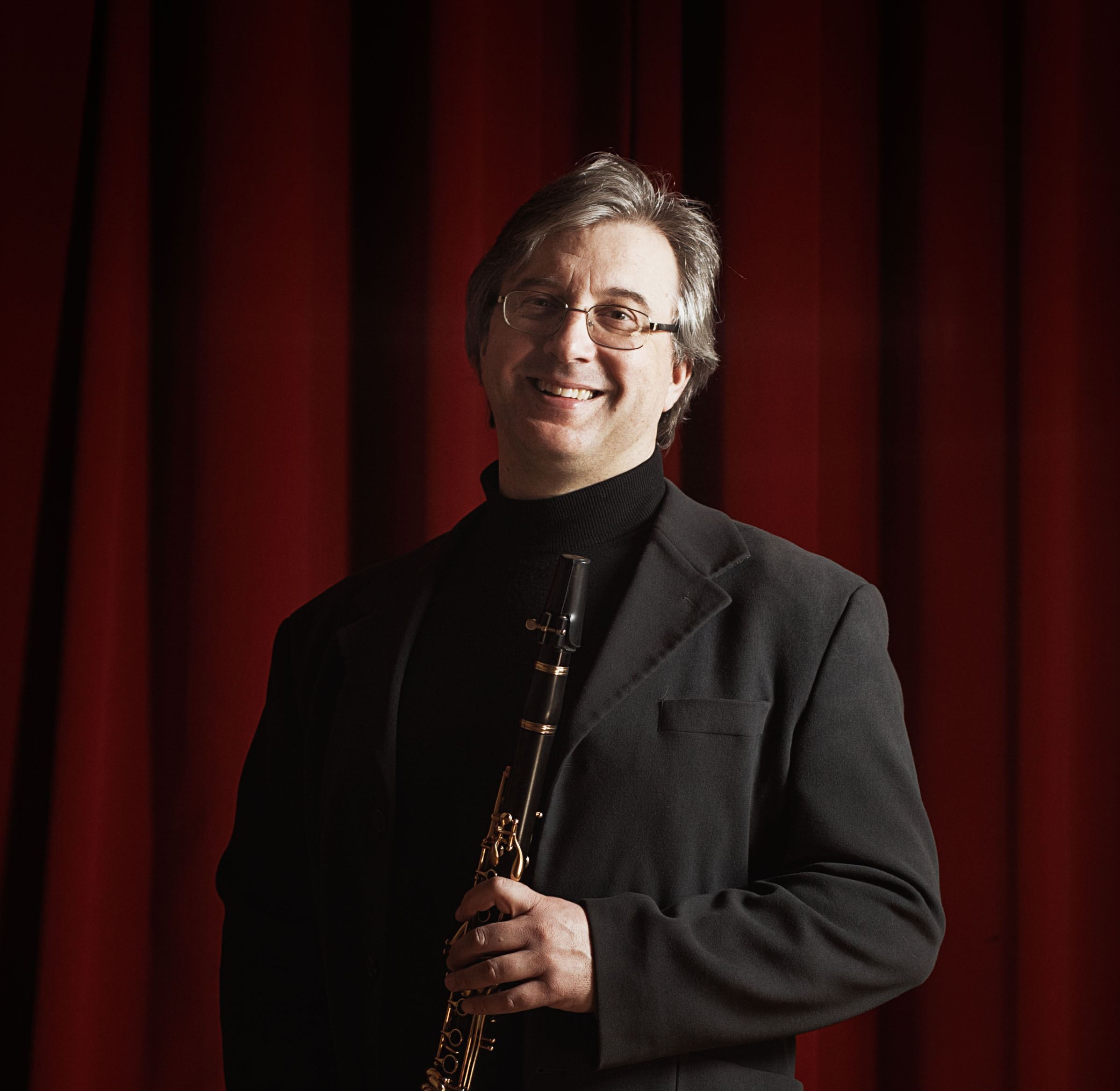 CORTILE DI PALAZZO TOZZONI CLARINETTISTA CLAUDIO MANSUTTI SI ESIBIRÀ ACCOMPAGNATO DAL MILTON STRING QUARTET