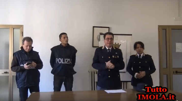 IMOLA “SEPARAZIONE TRANQUILLA” TENTA DI AVVELENARE IL MARITO CON LA MARMELLATA, ARRESTATA UNA DONNA