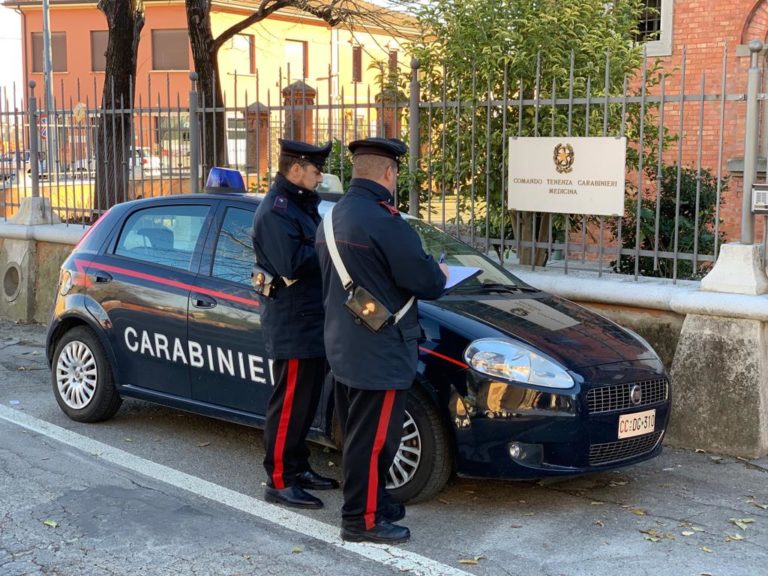 COSTRINGE LA EX A STARE IN MACCHINA CON LUI32ENNE DI FAENZA ARRESTATO DAI CARABINIERI