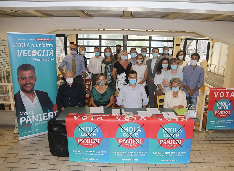 I candidati della lista Imola Corre, guidata da Marco Panieri