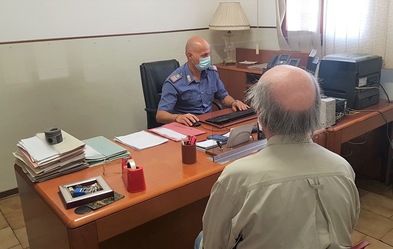 Imola -Truffano una coppia di coniugi imolesi di settantanove e ottantuno anni, denunciati tre italiani.