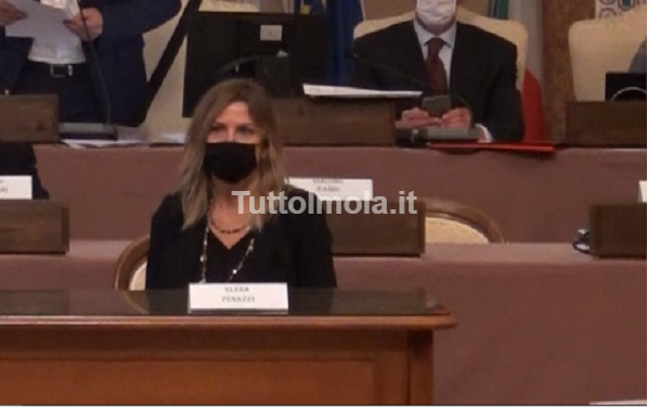 M5S Imola chiede le dimissioni dell’assessora Penazzi per un post su Facebook