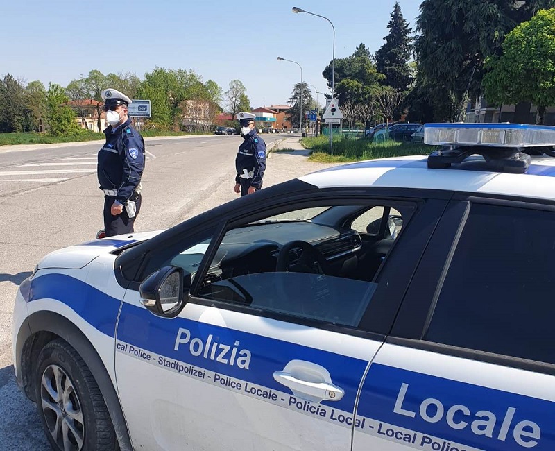 Polizia Locale di Castel San Pietro Terme:  Conducente ubriaco causa un incidente con feriti lievi