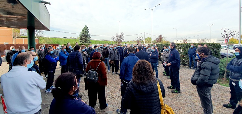 CEFLA, scatta lo sciopero e la direzione riceve i sindacati
