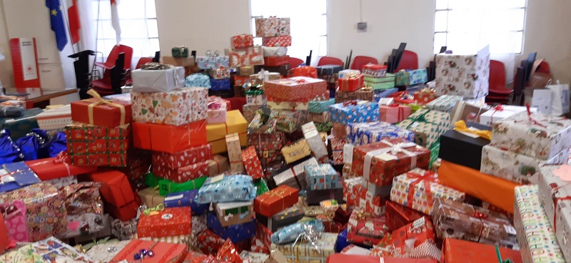 “Scatole di Natale”, un’iniziativa che sta registrando un incredibile successo (video)