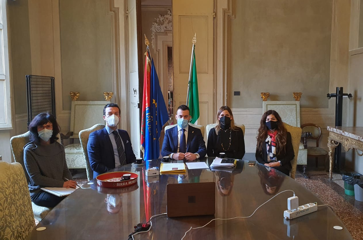 Il patto di collaborazione con la città iraniana Ardakan ha buttato la maggioranza in una grande confusione politica e ideologica