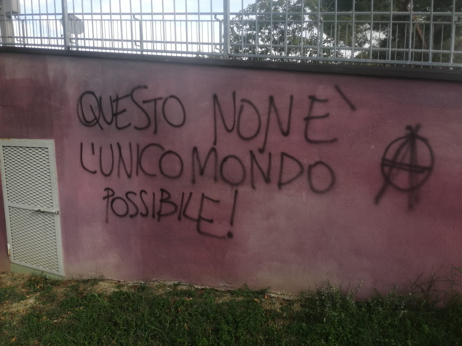 “ESISTONO ANCHE I QUARTIERI, NON SOLO IL CENTRO”.