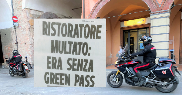 Quanto può essere normale che un cuoco sano possa essere multato per aver lavorato?