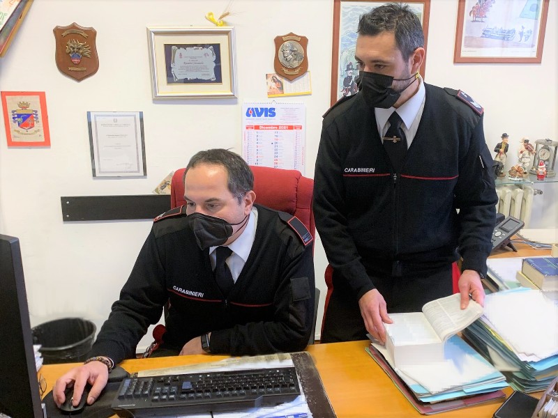 Imola – Denunciato un 25nne,  acquistava con la carta di credito del collega libri e buoni regalo sul web