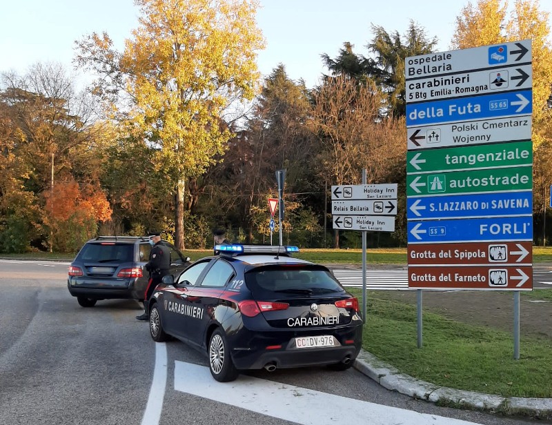 VIOLANO L’ISOLAMENTO FIDUCIARIO. DUE AUTOMOBILISTI DENUNCIATI DAI CARABINIERI.