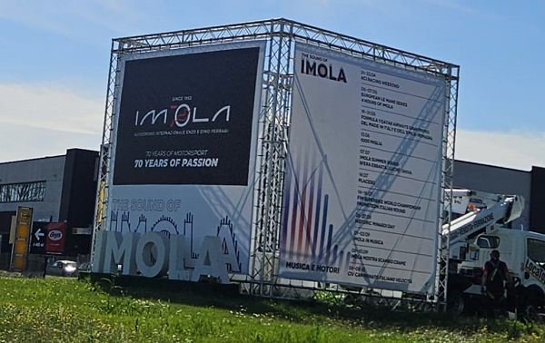 TuttoImola richiede l’accesso agli atti per conoscere i dettagli della spesa del cubo di “The Sound of Imola”