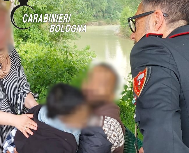 Carabinieri salvano bambino con problemi sanitari dalle acque del fiume Santerno