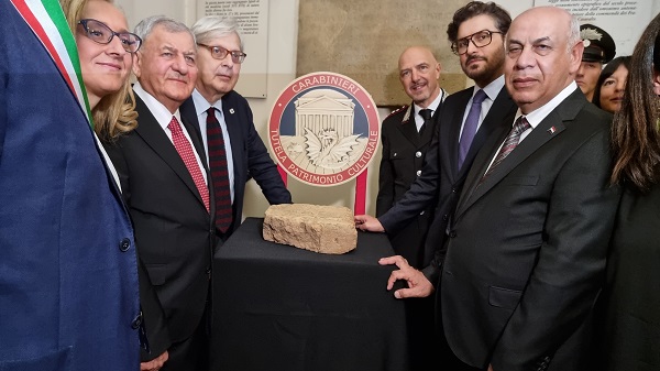 Bologna – L’Italia restituisce alla Repubblica dell’Iraq un prezioso reperto archeologico
