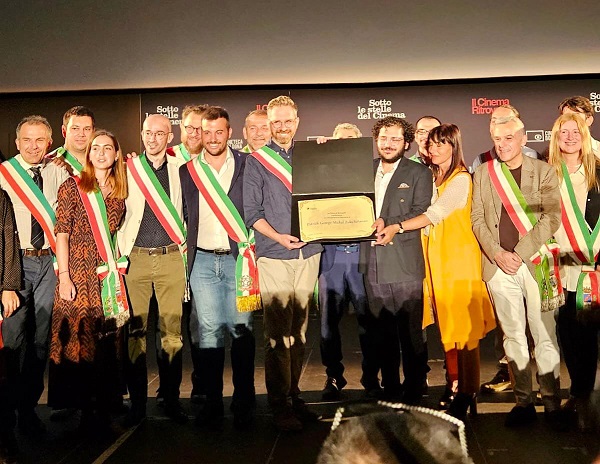 L’eroe di cartone ad uso Pd – La sorprendente abilità della sinistra di paralizzare il buonsenso, ma soprattutto il pensiero critico della gente.