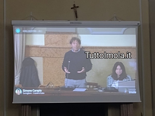 Gestione dell’aula consigliare: Carapia (FdI) chiede a Panieri chi ha chiamato i Carabinieri per allontanare il fotogiornalista