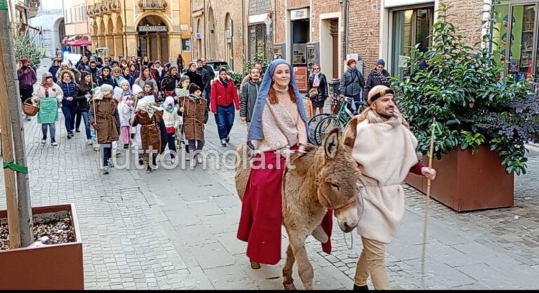 Imola rievoca il Natale: il censimento di Maria e Giuseppe tra fede e tradizione (Video)