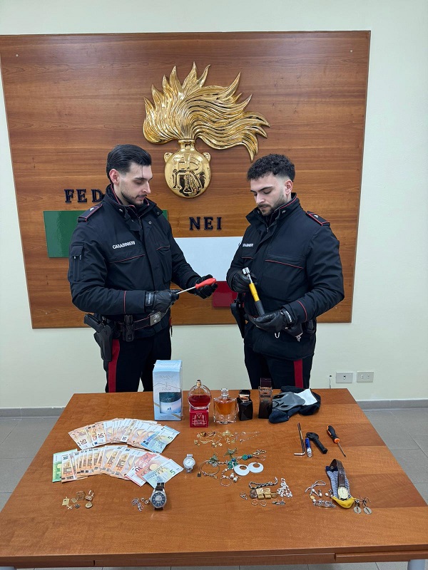 I Carabinieri di Faenza hanno arrestato una banda di ladri d’appartamento