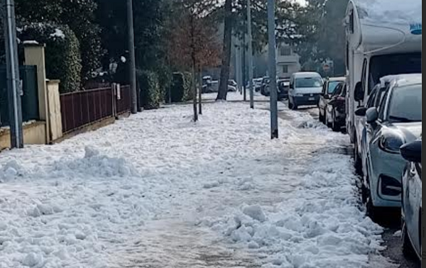 Imola, «Manca un vero Piano Neve»: Patto per il Nord attacca dopo la nevicata dell’Epifania