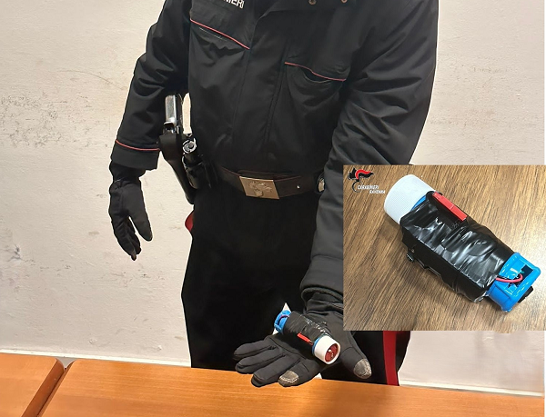 Castel Bolgonese – Minorenne trovato in possesso di un taser artigianale: denunciato dai Carabinieri