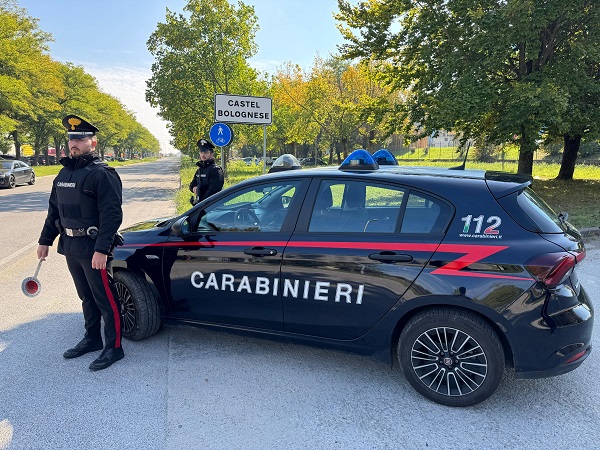 Castel Bolognese – Minorenne denunciato dai Carabinieri per rapina in centro