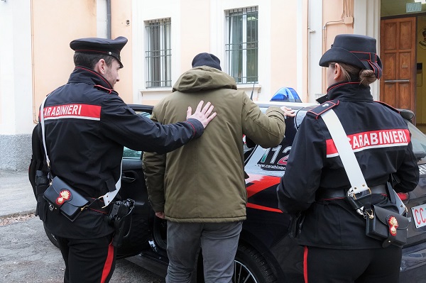 SVENTATA LA TRUFFA DEL “FINTO” FINANZIERE: ARRESTATO DAI CARABINIERI UN 19ENNE NAPOLETANO