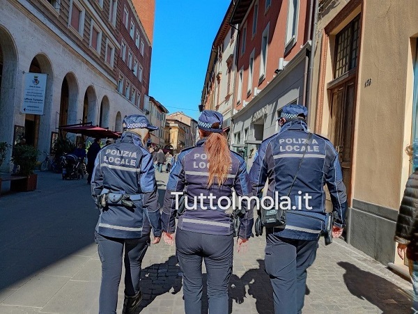 Basta baby gang e risse? Il Nuovo Circondario assume 7 poliziotti municipali: ecco come entrare