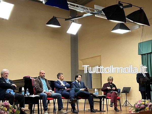 Imola, confronto serrato tra i cinque candidati sindaco: sicurezza, centro storico e ferrovia i temi più caldi