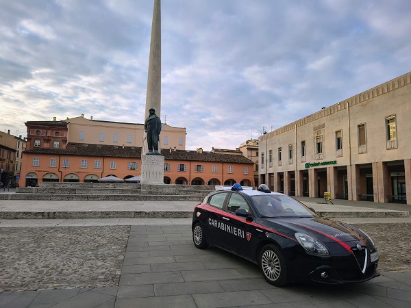 LUGO (RA): RISSA TRA STRANIERI IN CENTRO STORICO, TRE DENUNCIATI