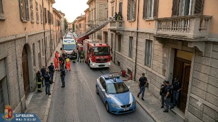 Polizia di Stato salva una giovane donna a Imola: intervento ad alto rischio evita una tragedia