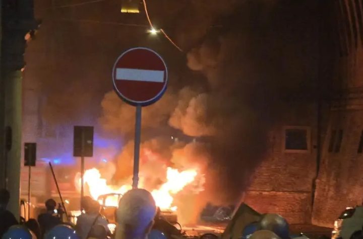 Gravi disordini a Bologna: 64 agenti feriti e ingenti danni nel centro storico