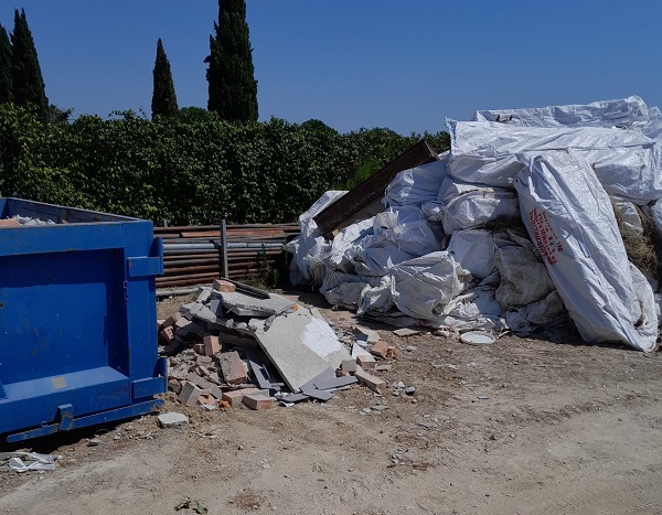 Imola – “Nella zona nuova del cimitero odore di cadavere e discarica a cielo aperto”, la denuncia di Patto per il Nord