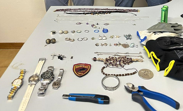 Tre albanesi intercettati a Imola con refurtiva e arnesi da scasso: deferiti in stato di libertà e bottino riconsegnato ai legittimi proprietari
